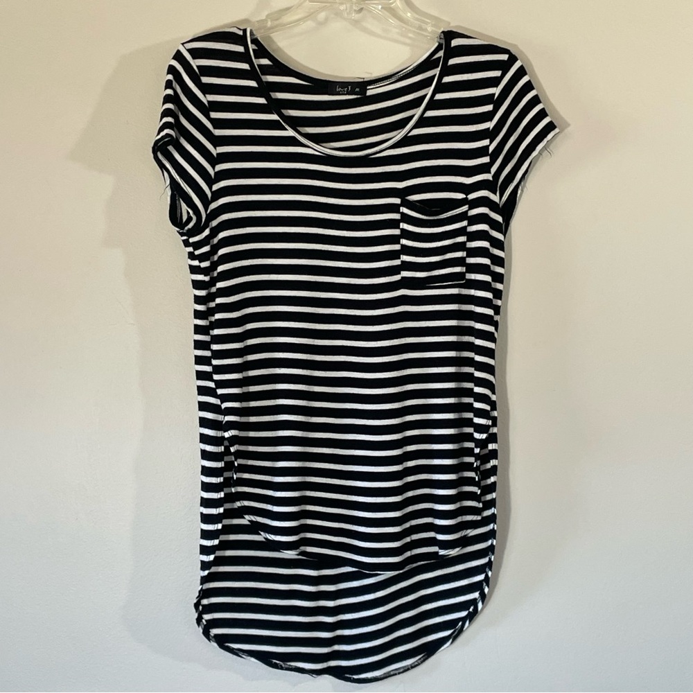 Love‎ J Striped Tee